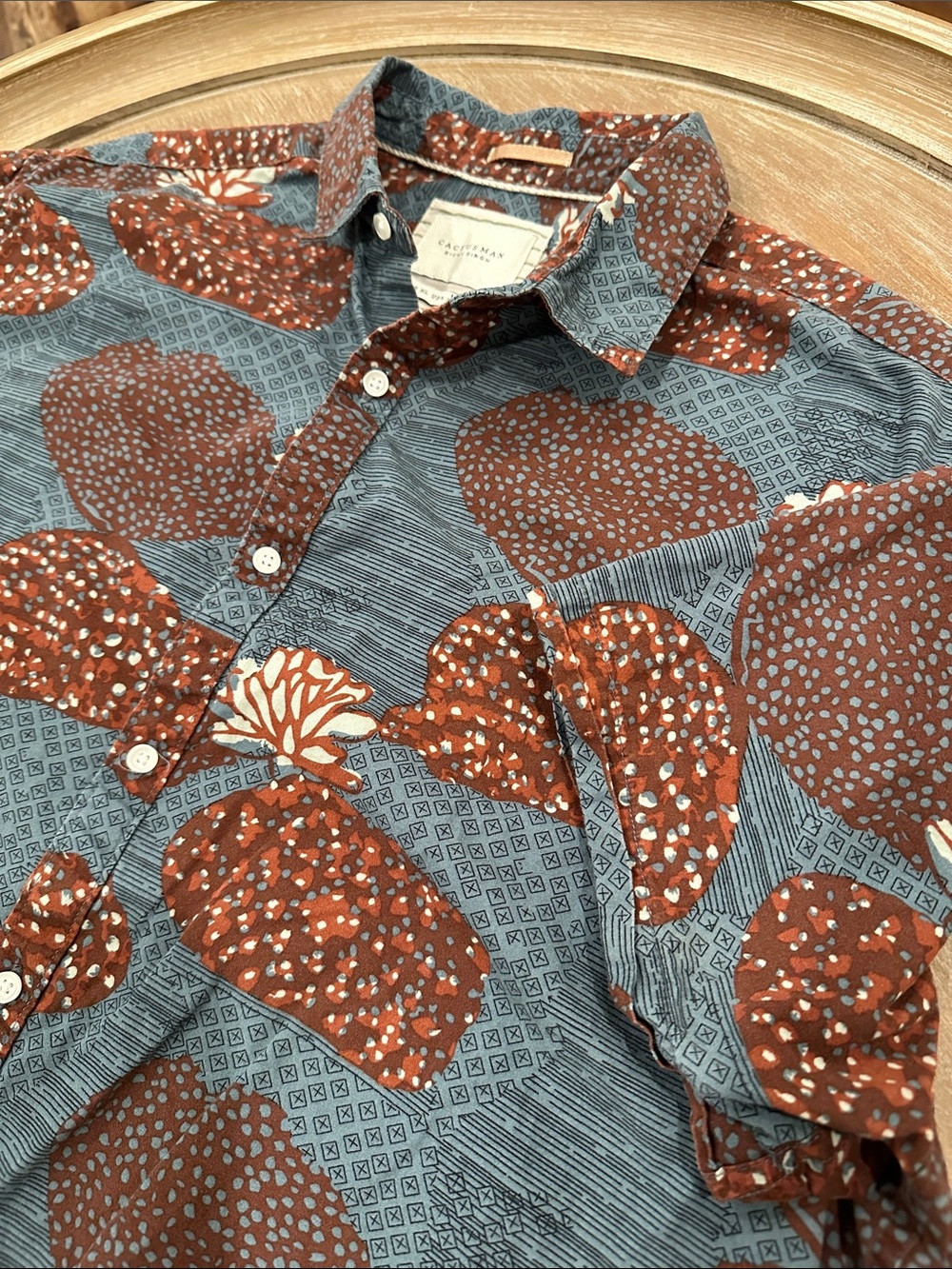 Cactus Man Men's Button-Down Shirt in Rust and Blue Floral Print 100% cotton XL